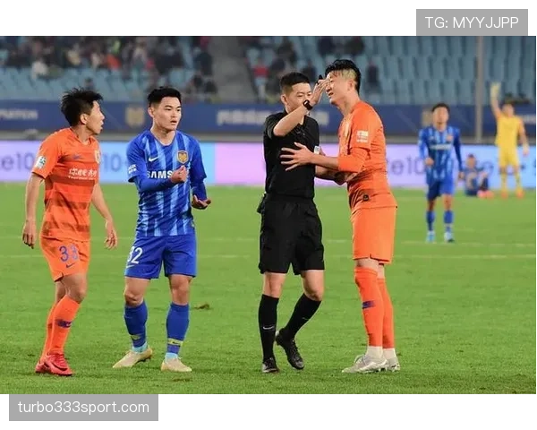 替补席吃红牌会被停赛吗?规则如何界定非上场人员的处罚 替补席吃红牌会被停赛吗?规则如何界定非上场人员的处罚